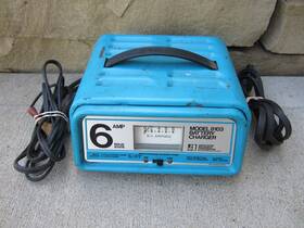 08-99000254 Associated Equipment Corporation Vintage 6v 12v Manual Automotive Battery Charger 6 Amp Solid State