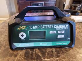 022-0234-fl-wh Battery Tender 022-0234-wh-dl Deltran 15/8/2 Amp Selectable 12v