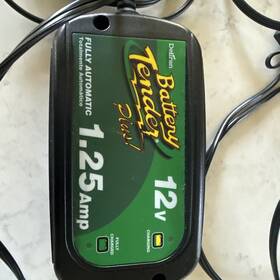 11m16-101132 Battery Tender Plus 1.25 Amp 12v