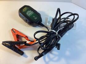 24-101108 Battery Tender Deltran Jr. Model 001 Output 12vdc 750ma Input 120vac 12w