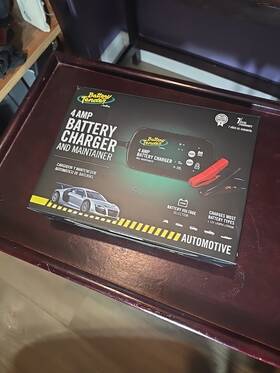 382-0327-rd Battery Tender 4a Auto Charger - Car Truck Motorcycle Atv Lawn Mower