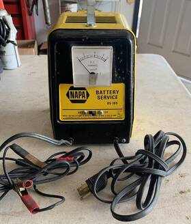 85-165 Battery Tender Napa Service 6-12v Charger Vtg Tested And Working