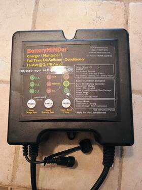 122248 Batteryminder 12v Charger/maintainer With 2/4/8 Amp Settings