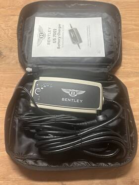 56727a16w3000667 Bentley Oem Battery Conditioner With Carrying Case