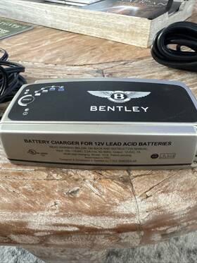 56727r22w2000051 Bentley Car Charger