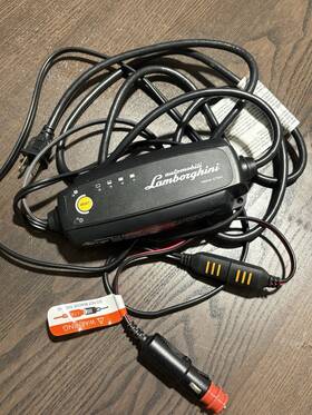 40260m39w3000751 Ctek Battery Charger Designed Specifically For Lamborghini Vehicles