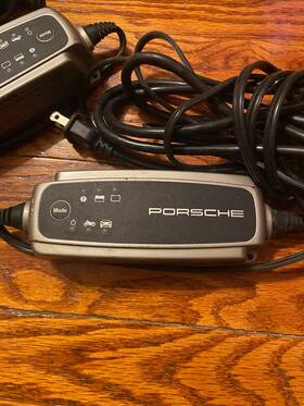 56208u24w2000913 Ctek Genuine Porsche Battery Maintainer And Charger By