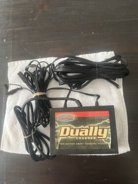 X3115093-a Daring Kuryakyn Dually Charger Two Battery Smart Charging System Working