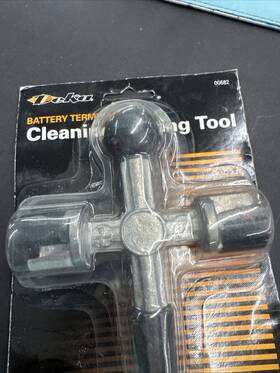 00682 Deka Battery Terminal Cleaner/cutter Tool