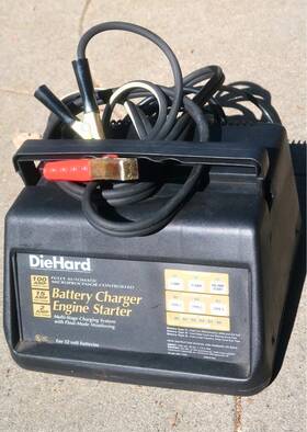 200.71224 Diehard 12 Volt Battery Chargerfor Motor Vehicles 100 Amps