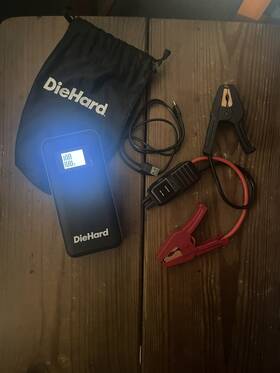 Dh0185 Diehard Automatic 12v 600 Amps Battery Jump Starter Dh0185 Diehard Automatic 12v 600 Amps Battery Jump Starter