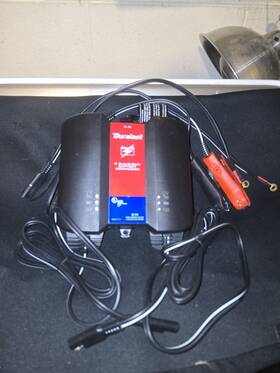 Dl-40 Duralast Battery Charger