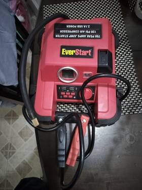 Jus150ce Everstart 750 Peak Amps Jump Starter 120 Psi Air Compressor 2.1a Usb Power