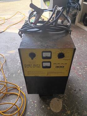 934.710700 Fleet Duty Battery Charger 300amp Boost