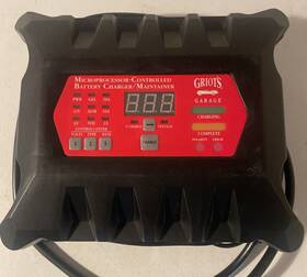 92256 Griots Griot S Garage Microprocessor Controlled Battery Charger Maintainer 92256 Griots Griot S Garage Microprocessor Controlled Battery Charger Maintainer