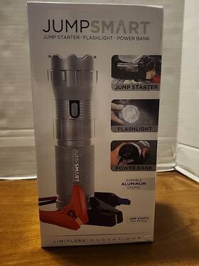 Intertek 860000019842 Jumpsmart 3 In 1 Jump Starter - Flashlight Power Bank Intertek 860000019842 Jumpsmart 3 In 1 Jump Starter - Flashlight Power Bank