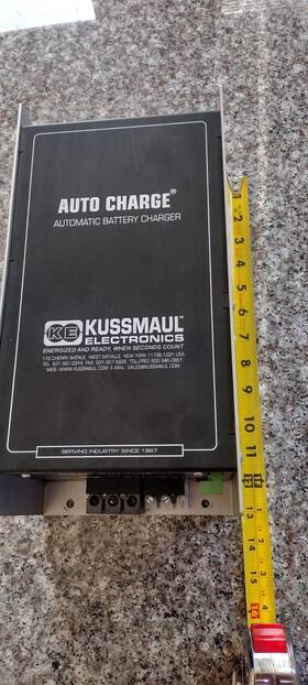 091-217-16 Kussmaul Auto Charge 5000 Model Used