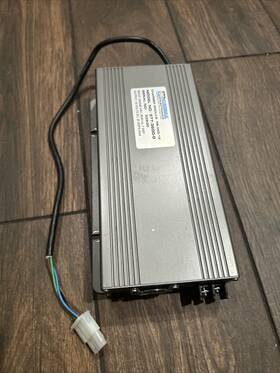 977-3600-0 Kussmaul Low Profile Battery Charger 20amp 120/240 Vac 12 Volts