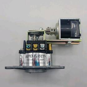 W20140442 Kussmaul Weatherproof Auto Eject 20 Amp 120 Vac Open Box