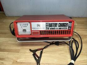 Bc-10a Lear Siegler Vintage Battery Charger -bc 10a- 10 Amp 12 Volt Automatic - Works