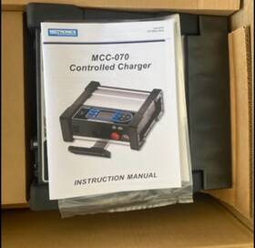 Midtronics Mcc-070c Mcc-070 Controlled Charger Open Box
