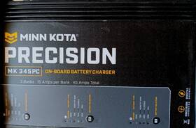 Mk345pc Minn Kota Precision Digital On-board Charger 3 Bank 45 Amp Total