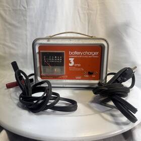61-81057 Montgomery Ward Vtg 3 Amp 6v-12v Battery Charger Tested/working Used 61-81057 Montgomery Ward Vtg 3 Amp 6v-12v Battery Charger Tested/working Used