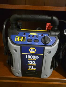 Js1000ac Napa 1000 Peak Amp Jump Starter Used Once