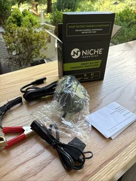 C-bch-0001 Niche Smart Battery Charger And Maintainer C-bch-0001 Niche Smart Battery Charger And Maintainer