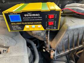 Mf-2b Outerman Automatic Intelligent Battery Charger For Auto Etc 12v Or 24v Lead Lithium