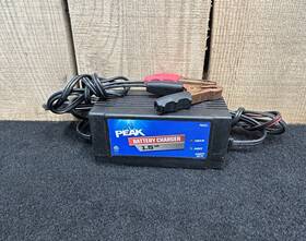 Pkcoc1 Peak 12 Volt Battery Trickle Charger 1.5 Amp Tested Works Great B-14