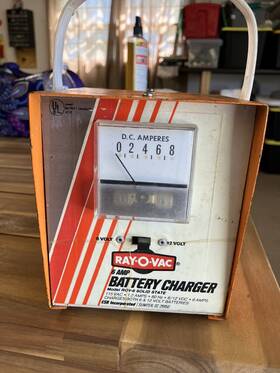 Rov-6 Ray-o-vac Vintage 6 Amp Battery Charger Model Rov-6. Tested Works Rov-6 Ray-o-vac Vintage 6 Amp Battery Charger Model Rov-6. Tested Works