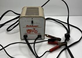 0123-01 Schauer 11612 Vintage Motorcycle Automobile 6v/12v 1 Amp Battery Charger Model