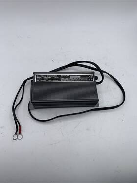 Jac0724r3 Schauer 24 Volt 7 Amp Battery Charger See Pics Jac0724r3 Schauer 24 Volt 7 Amp Battery Charger See Pics