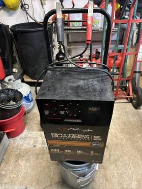 0899001751 Schumacher Battery Charger 200 Amp