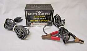 Schumacher 815g Mity Mite Solid State Two Amp Trickle Charger For 12 V Battery U.s.a Schumacher 815g Mity Mite Solid State Two Amp Trickle Charger For 12 V Battery U.s.a