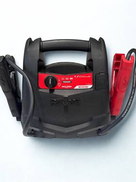 940261172 Schumacher Portable 400 Amp Car Jump Starter