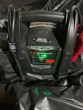 Sj1583 Schumacher Portable Power Station And 800 Peak Amp Jump Starter