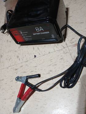 Spr1628 Schumacher Pro Automotive 6-volt/12-volt 8-amp/2-amp Battery Charger