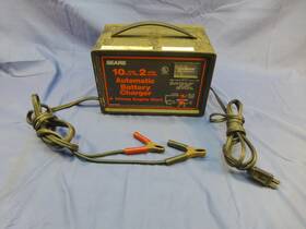 608.50310 Sears Vintage Battery Charger Starter 10/2/50 Amp 12 Volt Charge And Start Tested
