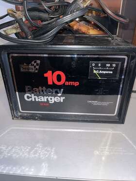608.718280 Sears Vintage 10 Amp 12 Volt Manual/automatic Battery Charger 608.718280 Sears Vintage 10 Amp 12 Volt Manual/automatic Battery Charger