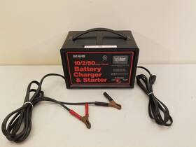 608.71835 Sears Vtg. 10/2/50 Amp 12 Volt Battery Charger And Starter Excellent 608.71835 Sears Vtg. 10/2/50 Amp 12 Volt Battery Charger And Starter Excellent