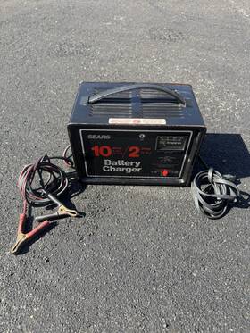 608-718530 Sears 10 And 2 Amp Battery Charger