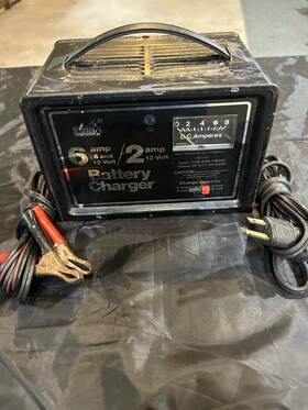 608718270 Sears Vintage 6 Amp/ 2 Amp Battery Charger Or 12 Volt Works Great
