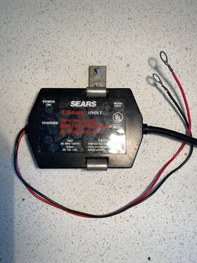 71618 Sears 1.5 Amp 12 Volt Fully Automatic Onboard Battery Charger/maintainer -