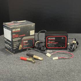 M71201 Sears Vintage 1.5 Amp Manual Battery Charger For 6 And 12 Volt Model 71201