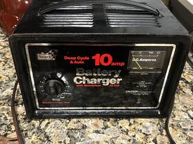 413-8137 Sears Roebuck Vintage 10 Amp 12 Volt Battery Charger With Maintainer Deep Cycle Auto 413-8137 Sears Roebuck Vintage 10 Amp 12 Volt Battery Charger With Maintainer Deep Cycle Auto