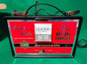 Km-40 Solid State Vintage Automatic Battery Charger 10 Amp Model Km-40 Solid State Vintage Automatic Battery Charger 10 Amp Model