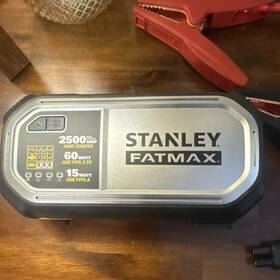 2429 Stanley Carmax 2500 Portable Jump Starter