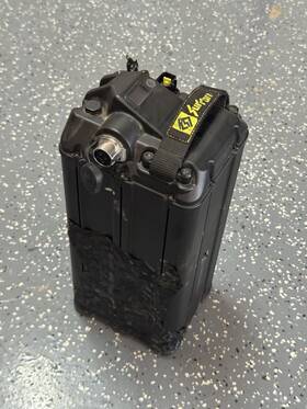 Qlpda60-40 Surron Battery Won T Charge And Needs New Connector 60v 40ah